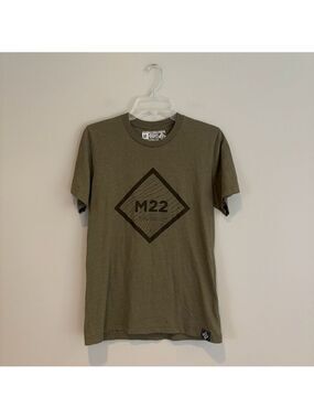 M22 Olive Short Sleeve Graphic Tee Size M